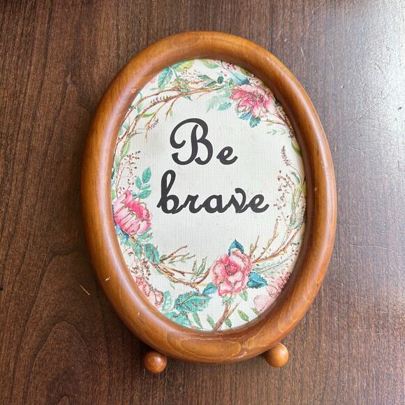 Vintage hand carved oval wood frame footed made in Thailand 5 x 7 - Picture 2 of 9